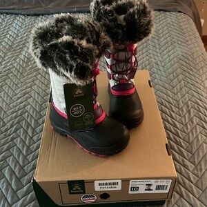 Kamik snowgypsy girls boots. Size 10 toddler NWT/box
